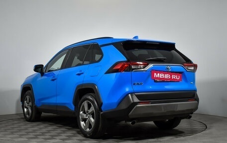 Toyota RAV4, 2021 год, 3 100 000 рублей, 8 фотография