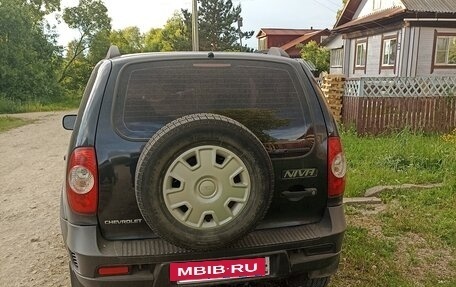 Chevrolet Niva I рестайлинг, 2011 год, 460 000 рублей, 3 фотография