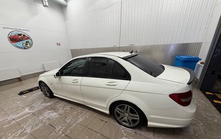 Mercedes-Benz C-Класс, 2011 год, 1 100 000 рублей, 5 фотография