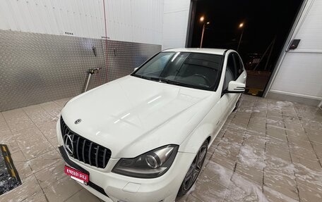 Mercedes-Benz C-Класс, 2011 год, 1 100 000 рублей, 4 фотография