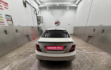 Mercedes-Benz C-Класс, 2011 год, 1 100 000 рублей, 7 фотография