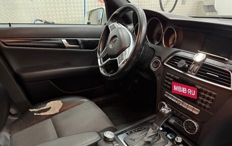 Mercedes-Benz C-Класс, 2011 год, 1 100 000 рублей, 2 фотография