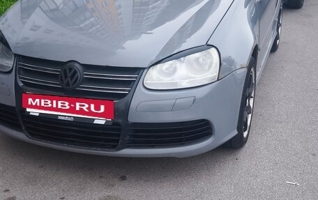 Volkswagen Golf V, 2004 год, 405 000 рублей, 2 фотография