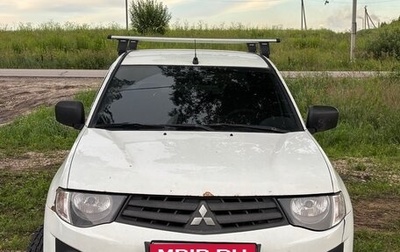 Mitsubishi L200 IV рестайлинг, 2013 год, 1 080 000 рублей, 1 фотография