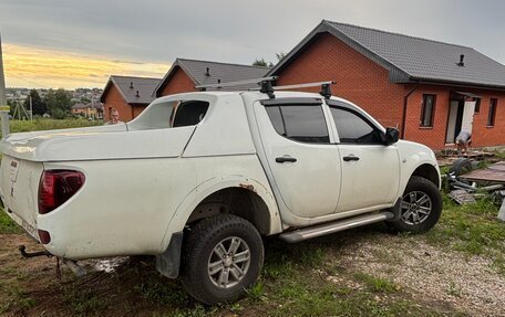 Mitsubishi L200 IV рестайлинг, 2013 год, 1 080 000 рублей, 3 фотография