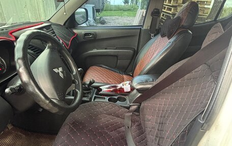 Mitsubishi L200 IV рестайлинг, 2013 год, 1 080 000 рублей, 9 фотография
