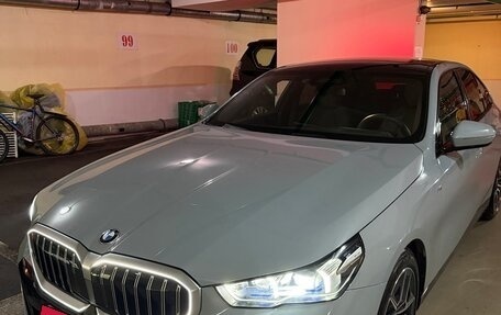 BMW 5 серия, 2024 год, 8 100 000 рублей, 2 фотография