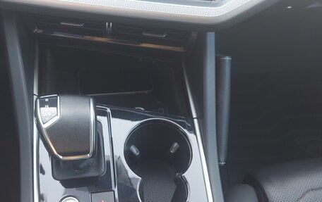 Volkswagen Touareg III, 2019 год, 17 фотография