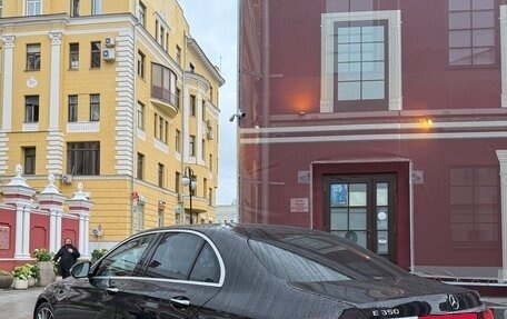Mercedes-Benz E-Класс, 2022 год, 6 250 000 рублей, 2 фотография
