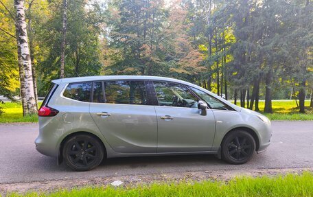 Opel Zafira C рестайлинг, 2013 год, 990 000 рублей, 2 фотография