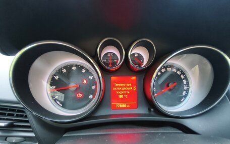 Opel Zafira C рестайлинг, 2013 год, 990 000 рублей, 7 фотография