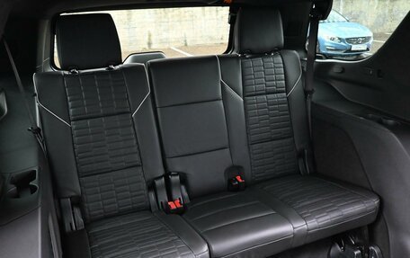 Cadillac Escalade V, 2023 год, 17 999 000 рублей, 13 фотография