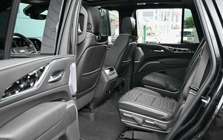 Cadillac Escalade V, 2023 год, 17 999 000 рублей, 17 фотография