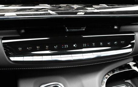 Cadillac Escalade V, 2023 год, 17 999 000 рублей, 38 фотография