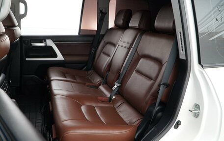Toyota Land Cruiser 200, 2017 год, 4 232 055 рублей, 12 фотография
