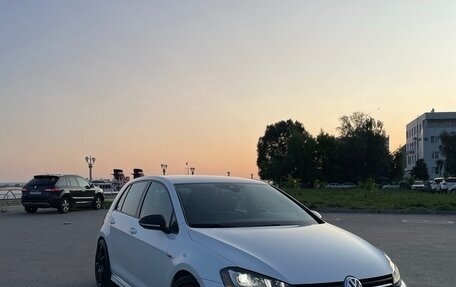 Volkswagen Golf R VII, 2016 год, 2 450 000 рублей, 1 фотография
