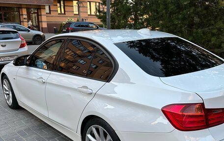BMW 3 серия, 2011 год, 1 290 000 рублей, 8 фотография