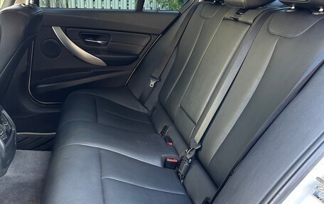 BMW 3 серия, 2011 год, 1 290 000 рублей, 17 фотография