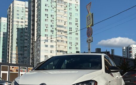 Volkswagen Golf R VII, 2016 год, 2 450 000 рублей, 2 фотография