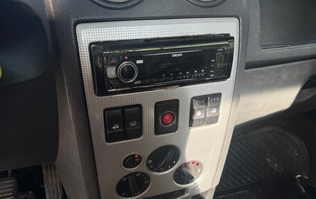 Renault Logan I, 2007 год, 140 000 рублей, 11 фотография
