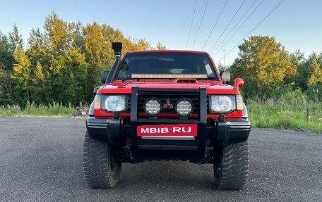 Mitsubishi Pajero III рестайлинг, 1991 год, 999 999 рублей, 2 фотография