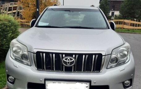 Toyota Land Cruiser Prado 150 рестайлинг 2, 2013 год, 2 985 000 рублей, 2 фотография