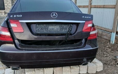 Mercedes-Benz E-Класс, 2012 год, 520 000 рублей, 5 фотография