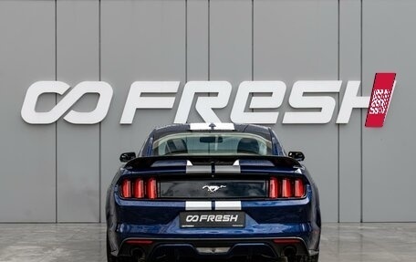 Ford Mustang VI рестайлинг, 2015 год, 2 150 000 рублей, 4 фотография