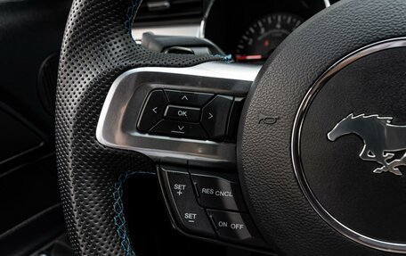 Ford Mustang VI рестайлинг, 2015 год, 2 150 000 рублей, 15 фотография