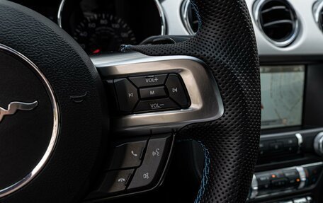 Ford Mustang VI рестайлинг, 2015 год, 2 150 000 рублей, 17 фотография