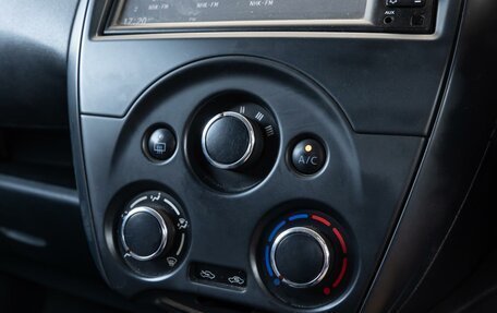 Nissan Latio I, 2015 год, 699 000 рублей, 14 фотография