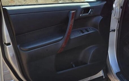 Toyota Highlander III, 2010 год, 1 849 000 рублей, 8 фотография