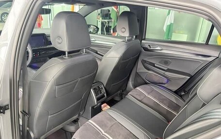 Volkswagen Golf VIII, 2023 год, 1 549 100 рублей, 21 фотография