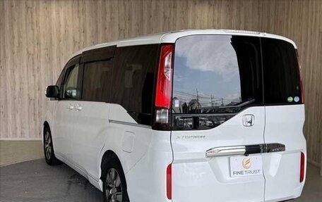Honda Stepwgn IV, 2015 год, 1 300 000 рублей, 6 фотография