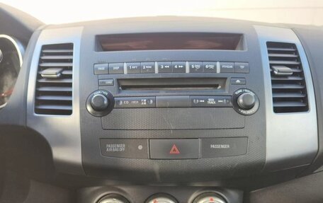 Mitsubishi Outlander III рестайлинг 3, 2008 год, 1 250 000 рублей, 9 фотография