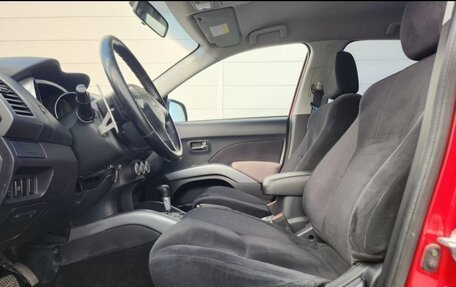 Mitsubishi Outlander III рестайлинг 3, 2008 год, 1 250 000 рублей, 13 фотография