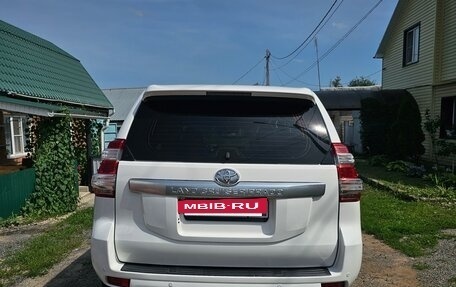Toyota Land Cruiser Prado 150 рестайлинг 2, 2014 год, 3 650 000 рублей, 6 фотография