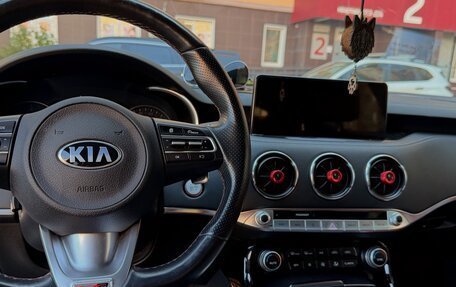 KIA Stinger I, 2021 год, 4 100 000 рублей, 10 фотография
