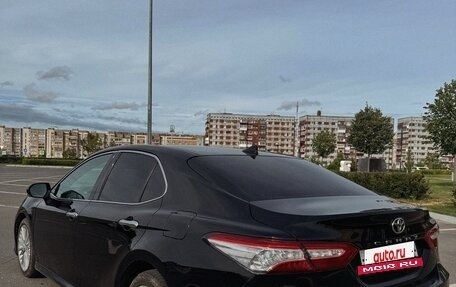 Toyota Camry, 2018 год, 2 300 000 рублей, 4 фотография