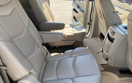 Cadillac Escalade IV, 2015 год, 3 300 000 рублей, 20 фотография