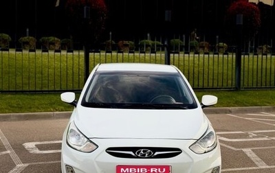 Hyundai Solaris II рестайлинг, 2012 год, 800 000 рублей, 1 фотография