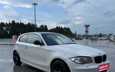 BMW 1 серия, 2010 год, 670 000 рублей, 1 фотография