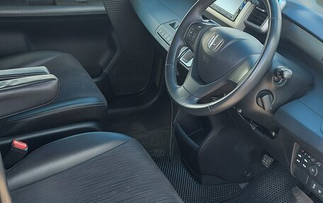 Honda Freed I, 2014 год, 1 190 000 рублей, 11 фотография