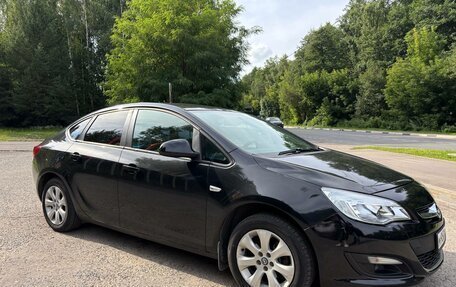 Opel Astra J, 2014 год, 800 000 рублей, 2 фотография