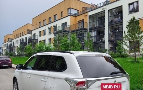 Mitsubishi Outlander III рестайлинг 3, 2013 год, 1 250 000 рублей, 5 фотография