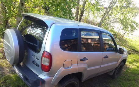 Chevrolet Niva I рестайлинг, 2004 год, 280 000 рублей, 13 фотография