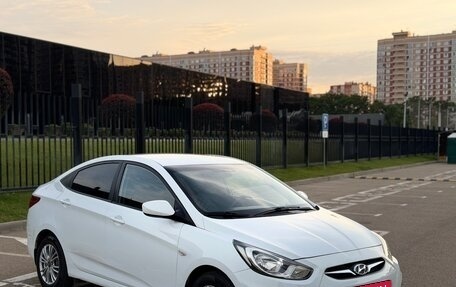Hyundai Solaris II рестайлинг, 2012 год, 800 000 рублей, 2 фотография