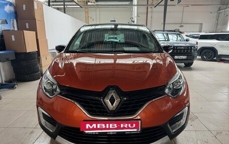 Renault Kaptur I рестайлинг, 2017 год, 1 499 000 рублей, 2 фотография