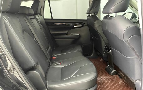 Toyota Highlander, 2021 год, 6 240 000 рублей, 5 фотография