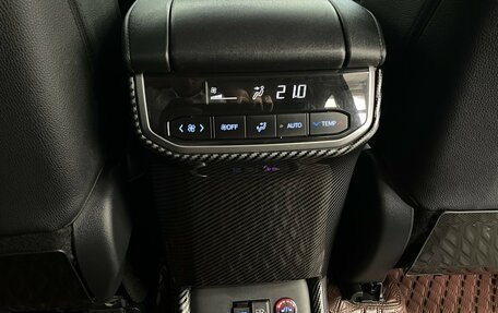 Toyota Highlander, 2021 год, 6 240 000 рублей, 14 фотография